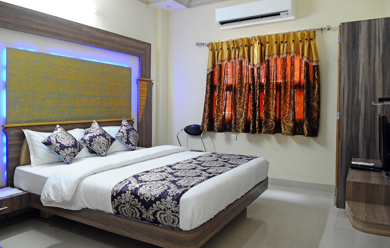 Hotel Bansi Dwarka  Luaran gambar